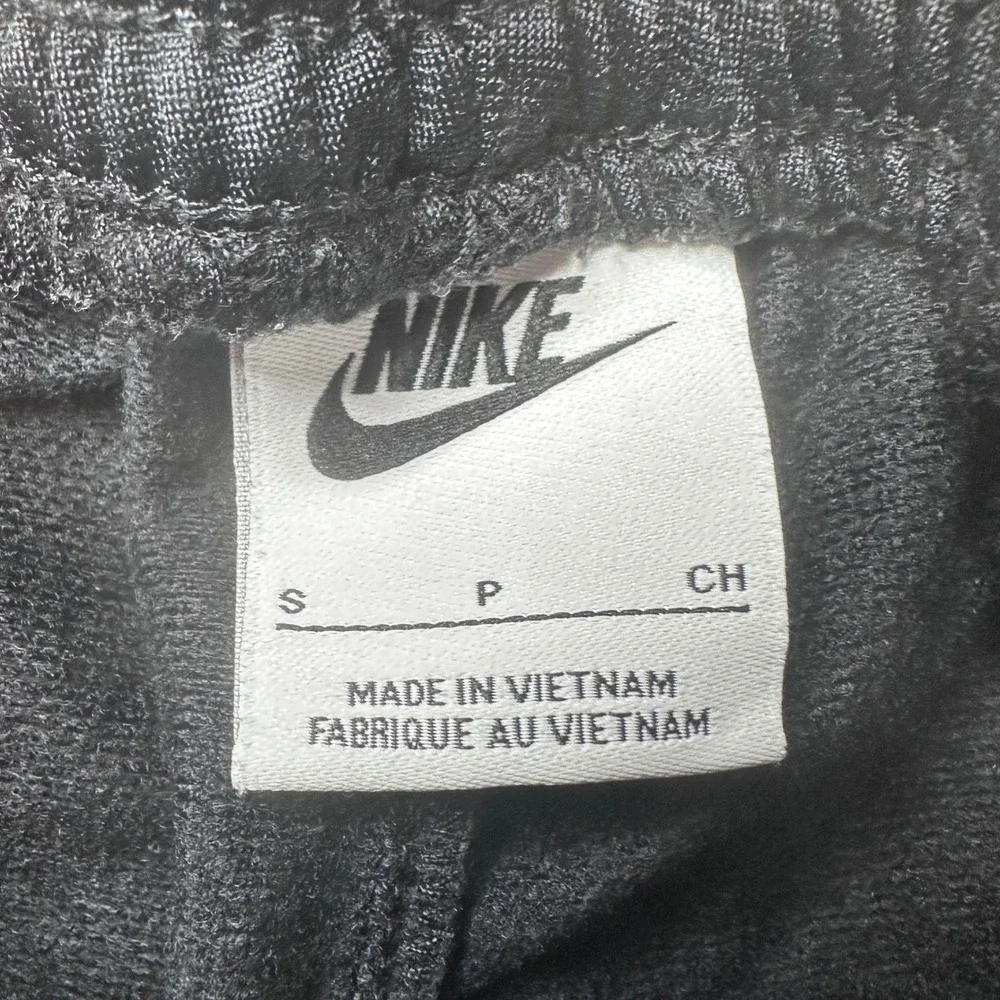 Nike Joggers Boys S DD0324-010 Black Elastic Waist Tapered Leg Sweatpants Kids
